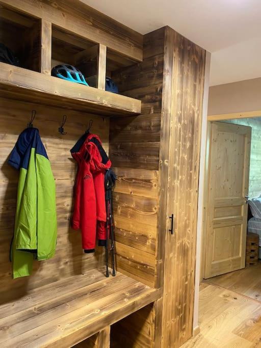 Gorgeous 2 Bedroom, 2 Full Bath, Ski In Apartment! Winner Of 2025 And 2024 Traveller Award! モルジヌ エクステリア 写真