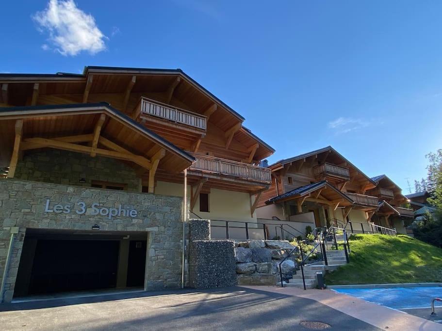 Gorgeous 2 Bedroom, 2 Full Bath, Ski In Apartment! Winner Of 2025 And 2024 Traveller Award! モルジヌ エクステリア 写真