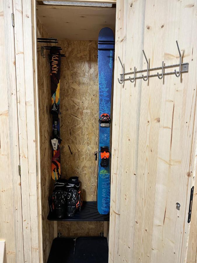 Gorgeous 2 Bedroom, 2 Full Bath, Ski In Apartment! Winner Of 2025 And 2024 Traveller Award! モルジヌ エクステリア 写真